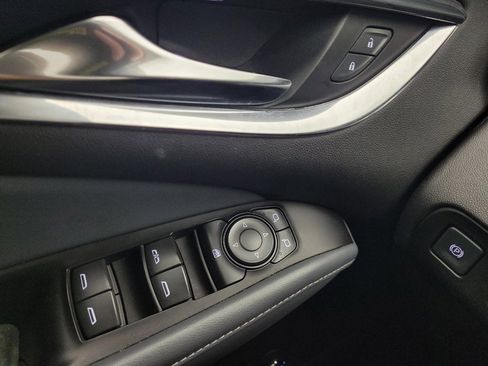 Used 2019 Buick Enclave Essence AWD/4WD image 27
