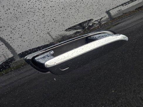 Used 2025 Mercedes-Benz E 350 4MATIC Sedan image 29