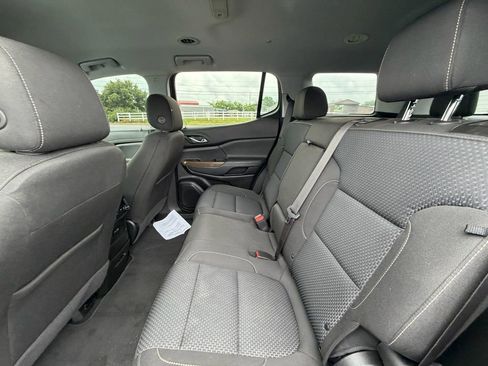 Used 2023 GMC Acadia SLE FWD image 15
