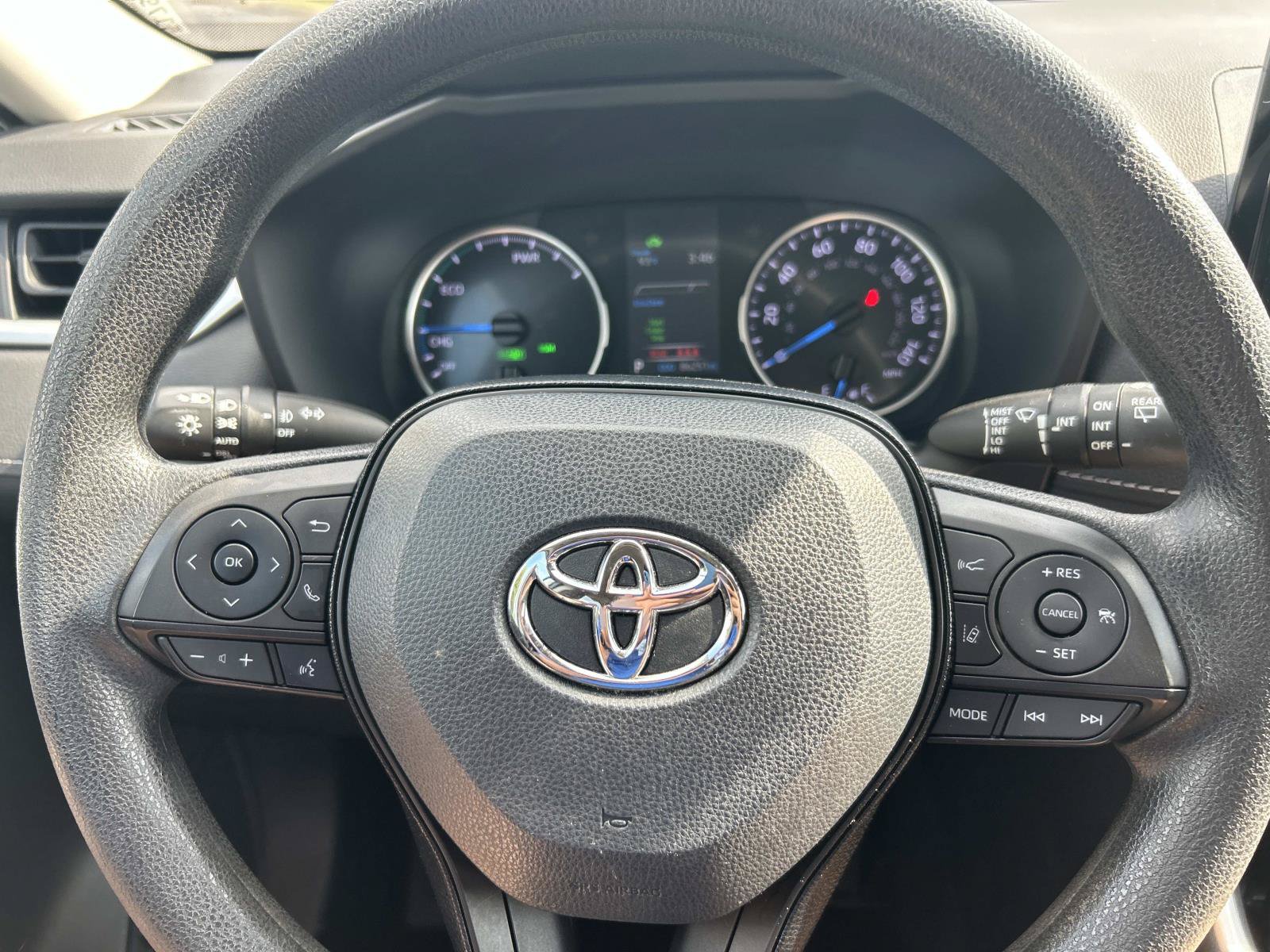 Used 2021 Toyota RAV4 XLE AWD/4WD image 33