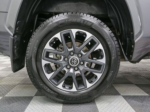 Used 2022 Toyota Tundra Limited AWD/4WD image 16