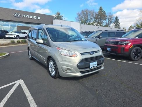 Used 2014 Ford Transit Connect Titanium image 2