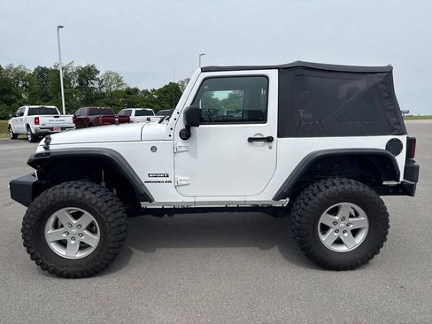 Used 2016 Jeep Wrangler Sport w/ Quick Order Package 24S AWD/4WD image 8