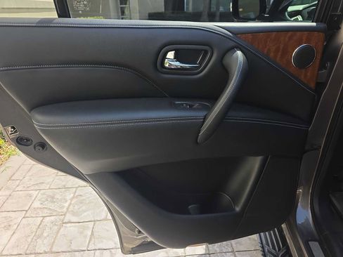 Used 2019 INFINITI QX80 Luxe w/ Proassist Package AWD/4WD image 8
