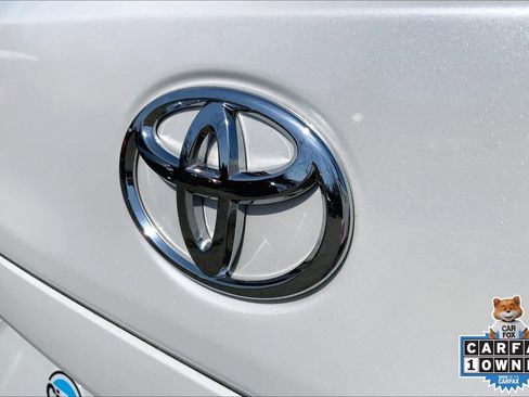 Used 2023 Toyota Corolla Cross XLE w/ Convenience Package AWD/4WD image 31