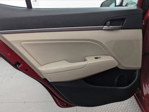 Used 2017 Hyundai Elantra Limited image 14