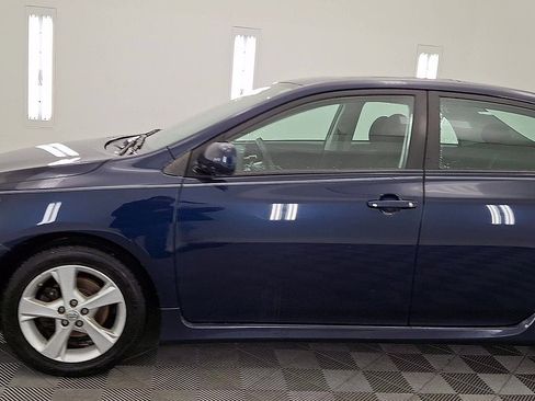 Used 2011 Toyota Corolla S image 9