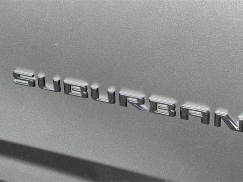 Used 2024 Chevrolet Suburban LT image 49