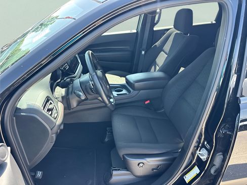 Used 2025 Dodge Durango GT AWD/4WD image 9