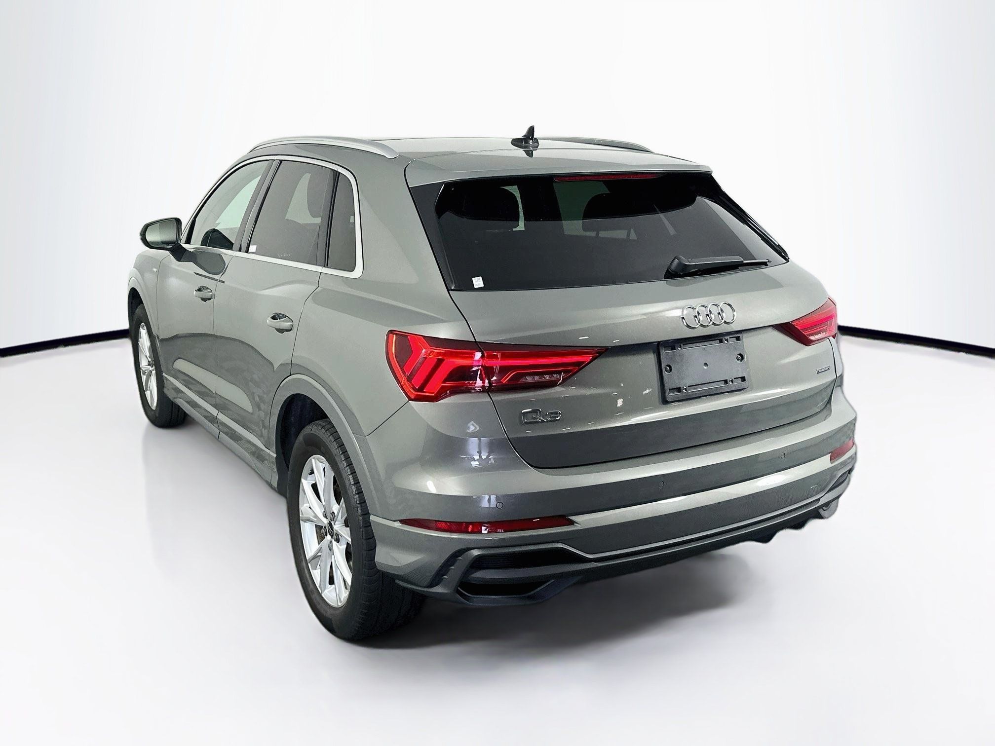 Used 2025 Audi Q3 2.0T Premium AWD/4WD image 5