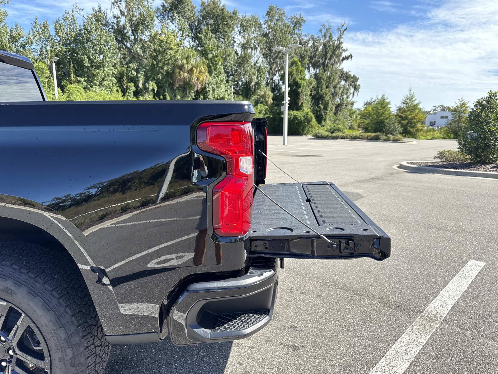 Used 2026 Chevrolet Silverado 1500 RST w/ RST All Star Premium Package AWD/4WD image 35