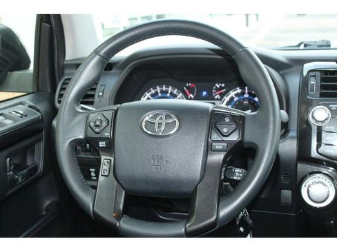 Used 2018 Toyota 4Runner TRD Off-Road Premium image 14