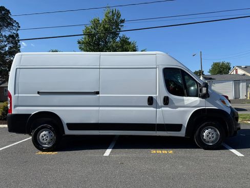 Used 2023 RAM ProMaster 2500 FWD image 3