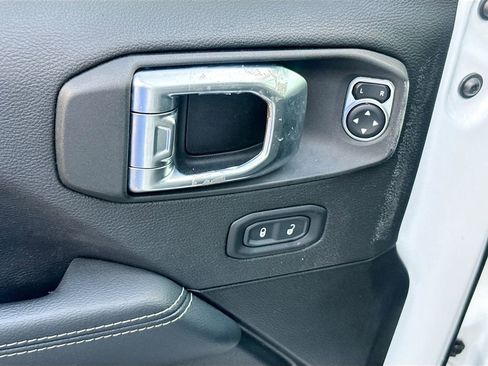 Used 2022 Jeep Wrangler Unlimited Sahara w/ Safety Group image 19