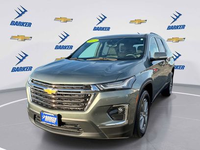 Used 2023 Chevrolet Traverse LT