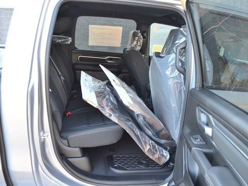 New 2026 RAM 1500 4x4 Crew Cab image 33