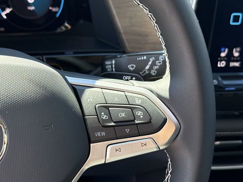 New 2026 Volkswagen Atlas SE image 30