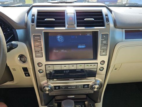 Used 2019 Lexus GX 460 Premium w/ Premium Package AWD/4WD image 18
