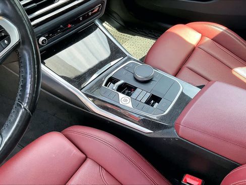 Used 2023 BMW 330i Sedan w/ M Sport Package RWD image 16