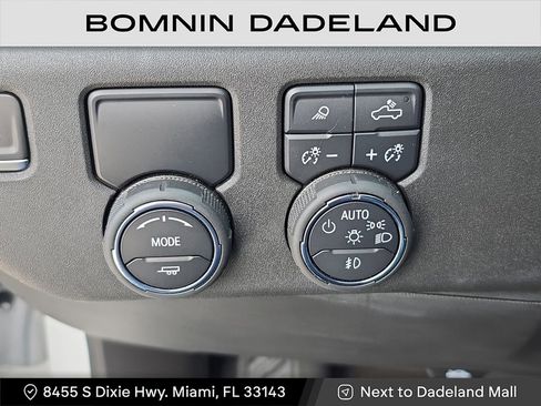Certified 2024 Chevrolet Silverado 1500 High Country image 26