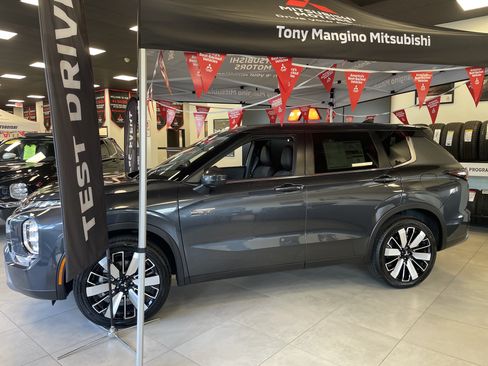 New 2026 Mitsubishi Outlander SE AWD/4WD image 5