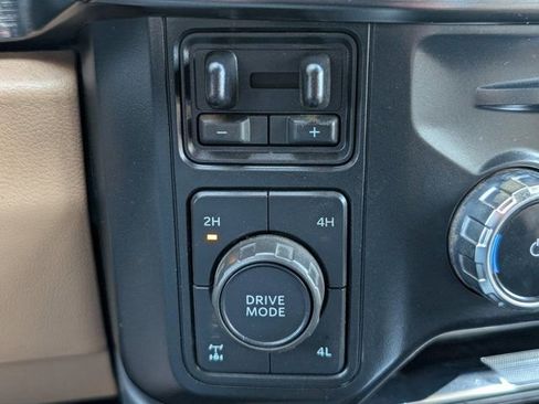 Used 2024 Ford F350 Lariat AWD/4WD image 23
