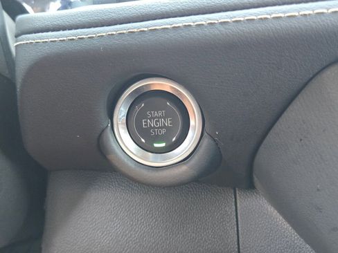 Used 2025 Chevrolet Suburban Premier image 38