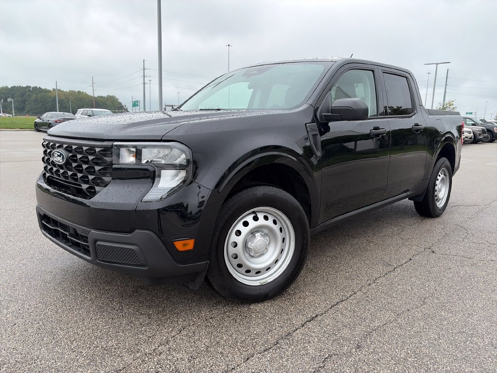 Used 2025 Ford Maverick XL FWD image 3