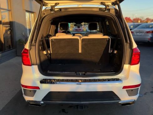 Used 2015 Mercedes-Benz GL 550 4MATIC image 5