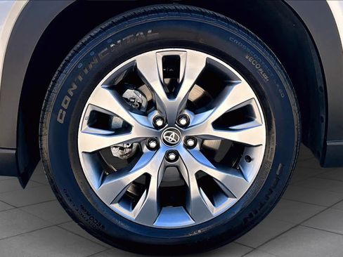 Used 2024 Toyota Grand Highlander Limited image 11