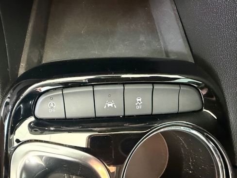 Used 2024 Buick Encore GX Preferred FWD image 28