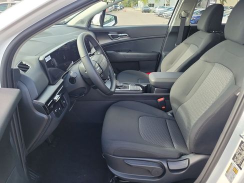 New 2026 Kia Sportage LX FWD image 21