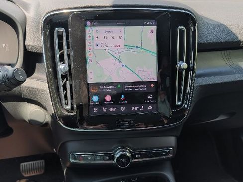 Used 2023 Volvo XC40 Recharge Plus AWD/4WD image 15