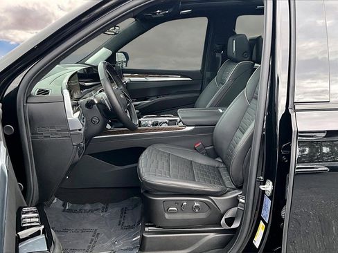 Certified 2025 Cadillac Escalade Sport Platinum w/ LPO, Floor Liner Package image 21