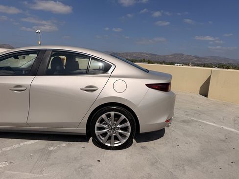 Used 2025 MAZDA MAZDA3 s FWD image 4