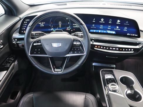 Used 2024 Cadillac Lyriq Sport RWD image 11