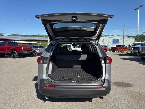 Used 2025 Toyota RAV4 XLE AWD/4WD image 16