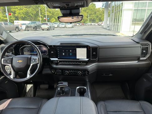 Used 2023 Chevrolet Silverado 1500 LTZ w/ Technology Package AWD/4WD image 12