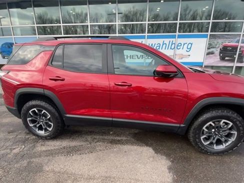 Used 2025 Chevrolet Equinox ACTIV w/ Safety and Technology Package image 9