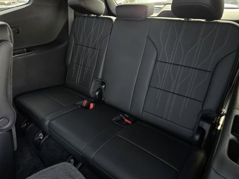 New 2026 Buick Enclave Avenir w/ Super Cruise Package FWD image 25