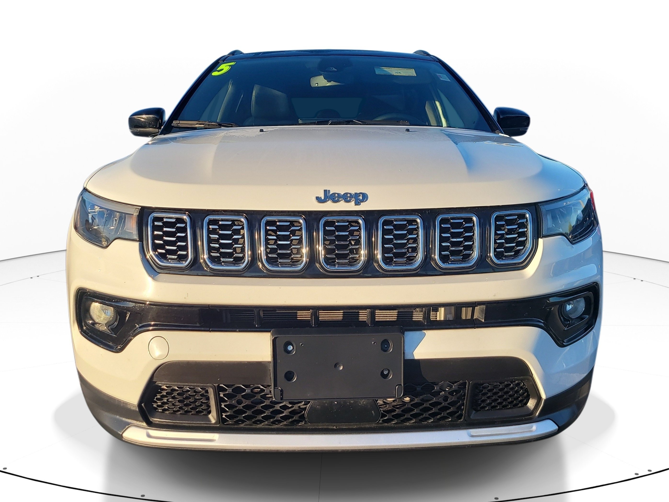 Used 2025 Jeep Compass Limited AWD/4WD image 2