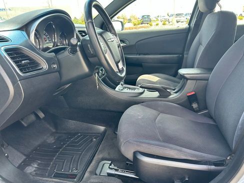 Used 2012 Chrysler 200 Touring w/ Sun/Sound Group image 21