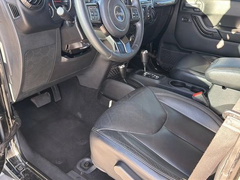 Used 2017 Jeep Wrangler Unlimited Sahara AWD/4WD image 44