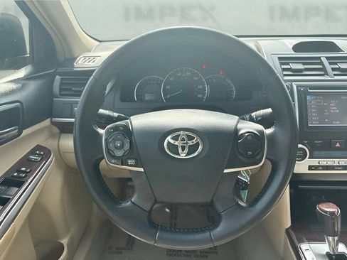 Used 2012 Toyota Camry XLE FWD image 13