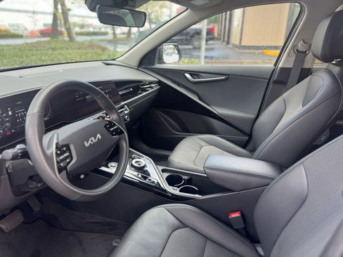 Used 2023 Kia Niro Wind w/ Wind Preserve Package FWD image 10