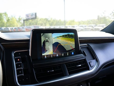 Used 2024 Chevrolet Tahoe Premier RWD image 25