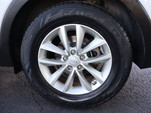 Used 2016 Kia Sorento LX AWD/4WD image 44