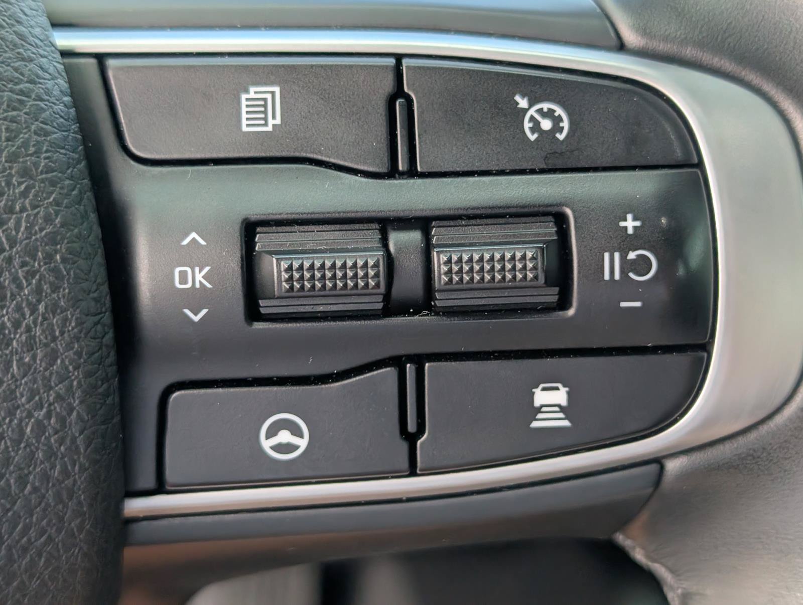 Used 2023 Kia K5 GT w/ GT1 Package FWD image 22