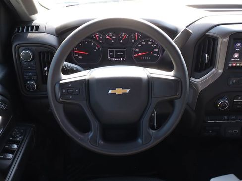 Used 2022 Chevrolet Silverado 2500 Custom w/ Custom Value Package AWD/4WD image 18