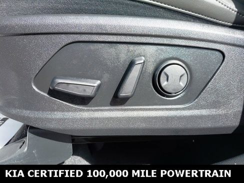 Certified 2024 Kia Sorento S image 22
